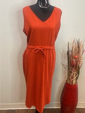Women's Sleeveless V-Neck Drawstring Midi Dress - Burnt Orange